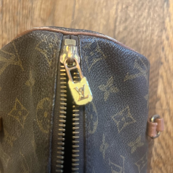 Small Louis Vuitton Bag - Picture 4 of 6